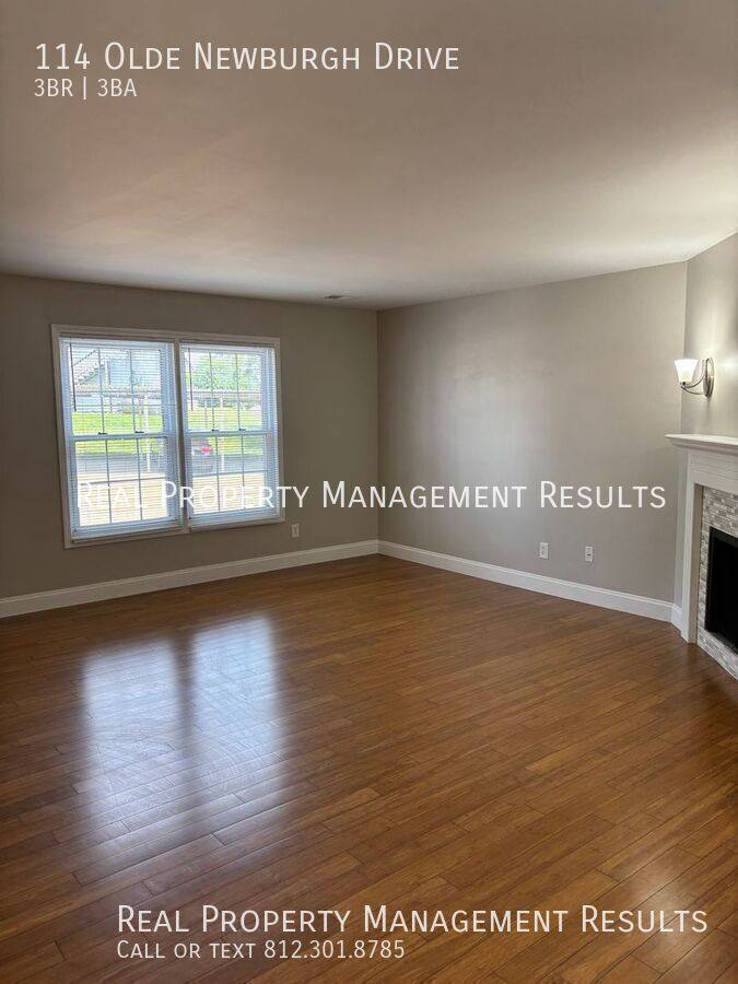 Townhouse for rent at 114 Olde Newburgh Dr, Newburgh, IN 47630