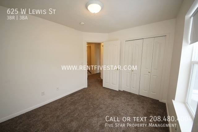 Townhouse for rent at 625 W Lewis St, Pocatello, ID 83204