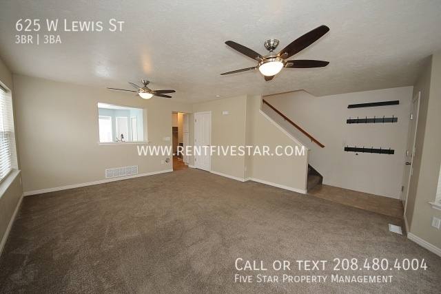 Townhouse for rent at 625 W Lewis St, Pocatello, ID 83204