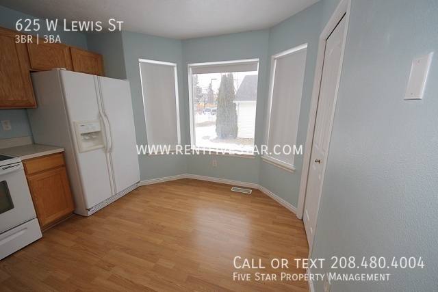Townhouse for rent at 625 W Lewis St, Pocatello, ID 83204