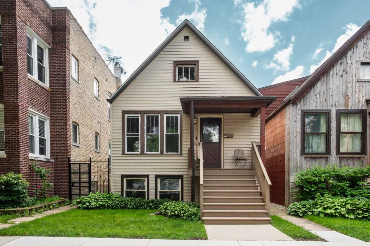 House for rent at 3233 W Berteau Ave, Chicago, IL 60618