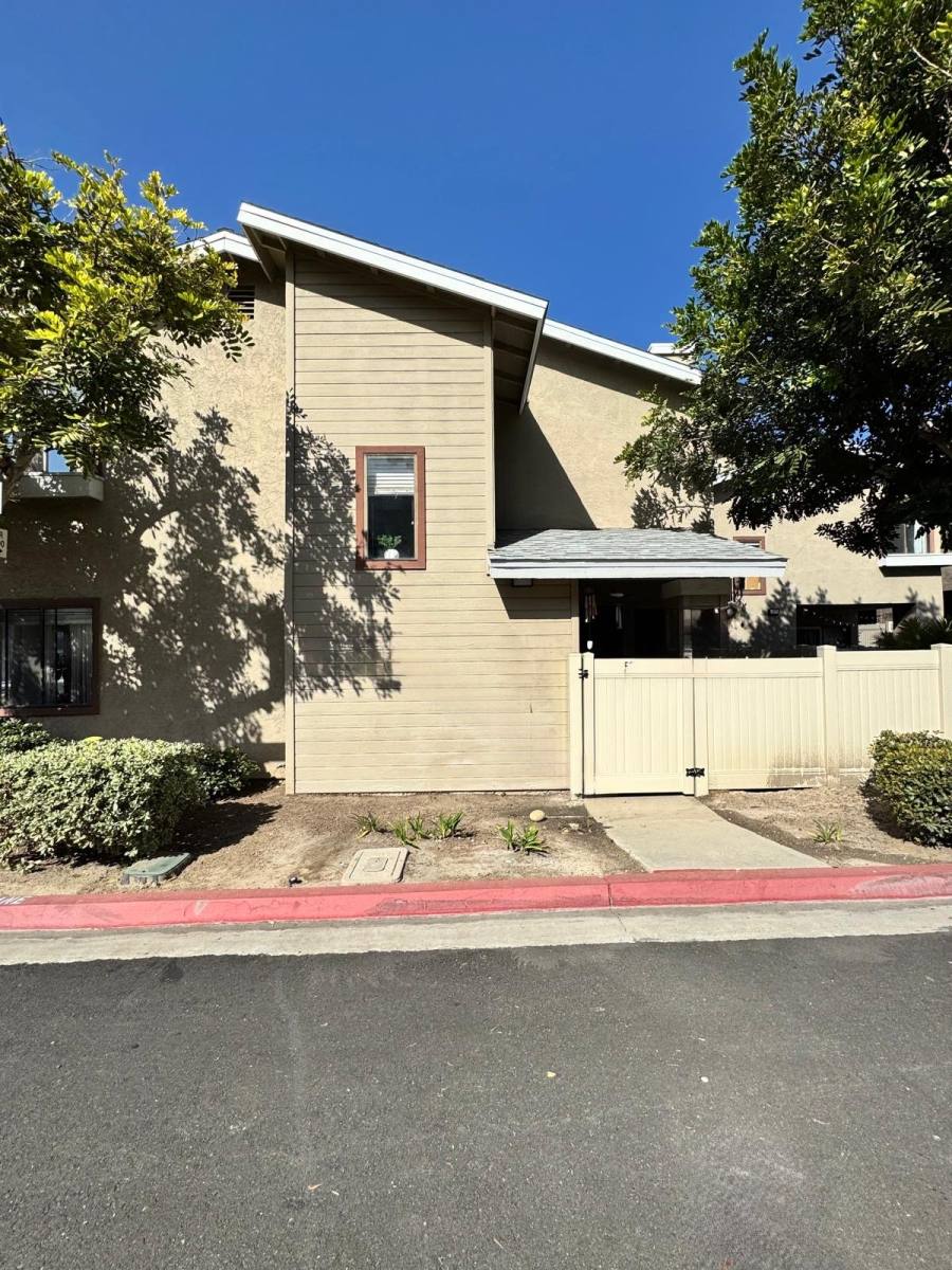 Townhouse for rent at 580 Portsmouth Dr #D, Chula Vista, CA 91911