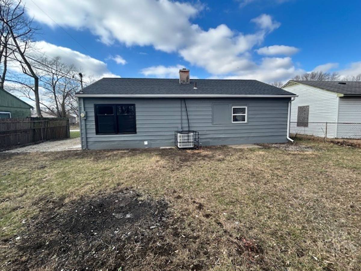 House for rent at 6 Delores Dr, East Saint Louis, IL 62206