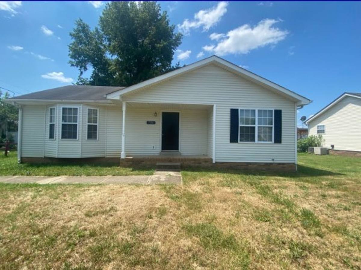 House for rent at 726 Carbondale Dr, Oak Grove, KY 42262