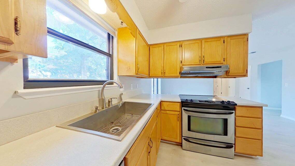 House for rent at 411 31st St, Niceville, FL 32578