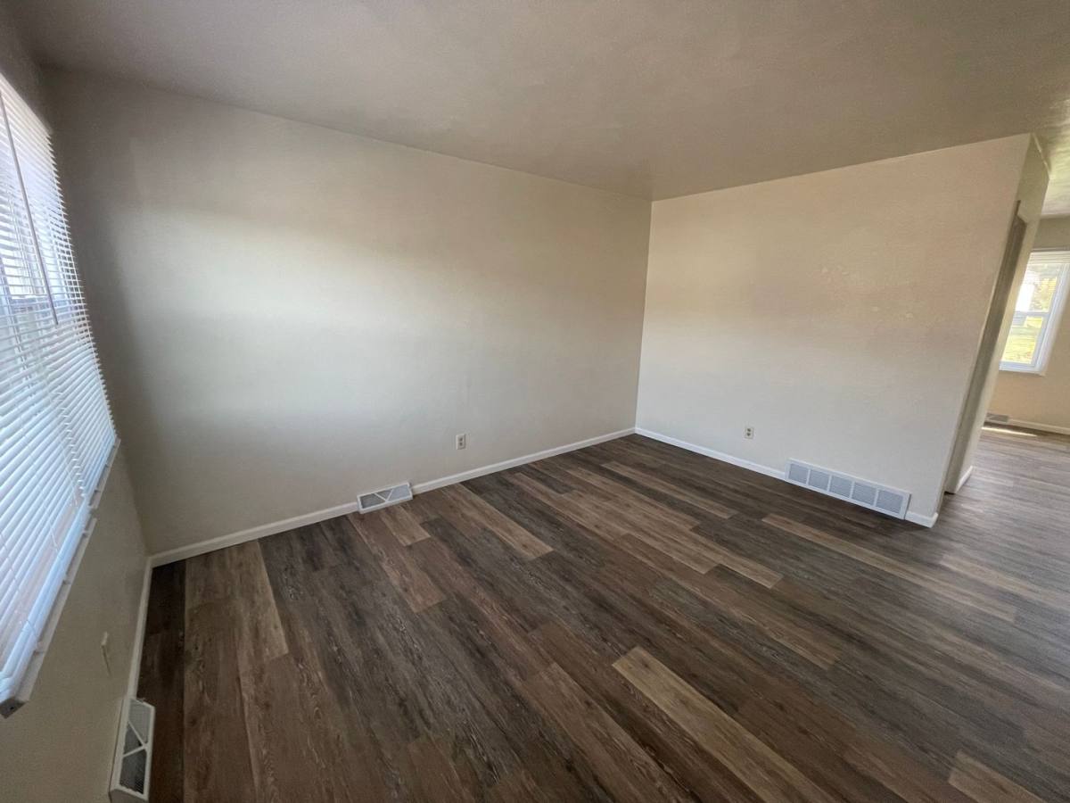 Townhouse for rent at 641-725 W 61st St, Davenport, IA 52806