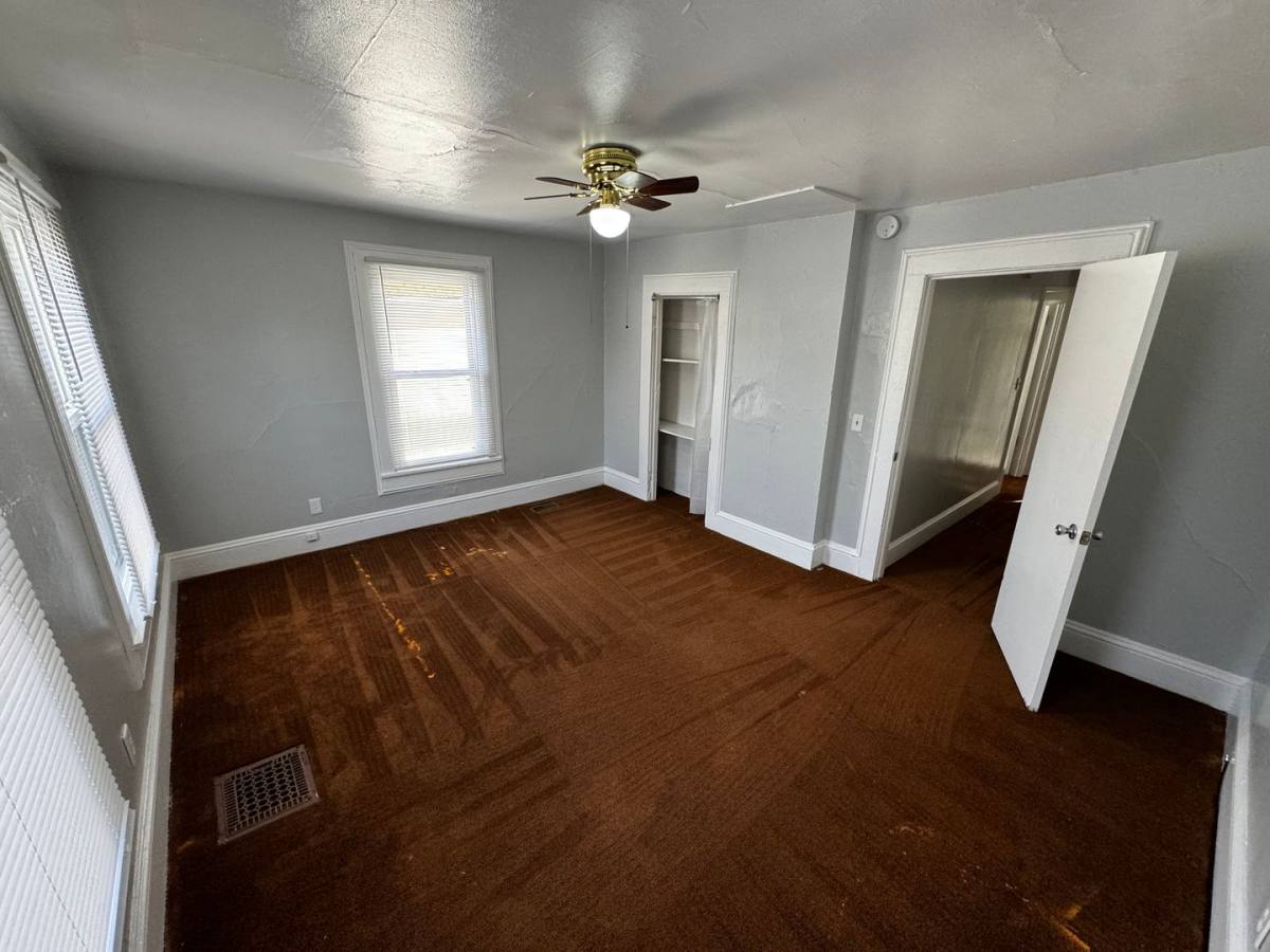 House for rent at 1519 N Ripley St, Davenport, IA 52803