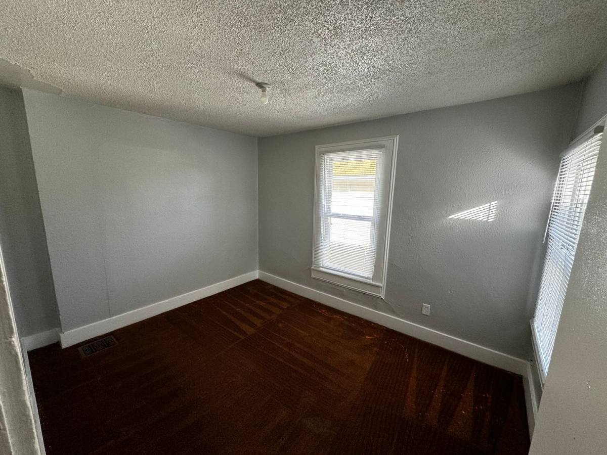 House for rent at 1519 N Ripley St, Davenport, IA 52803