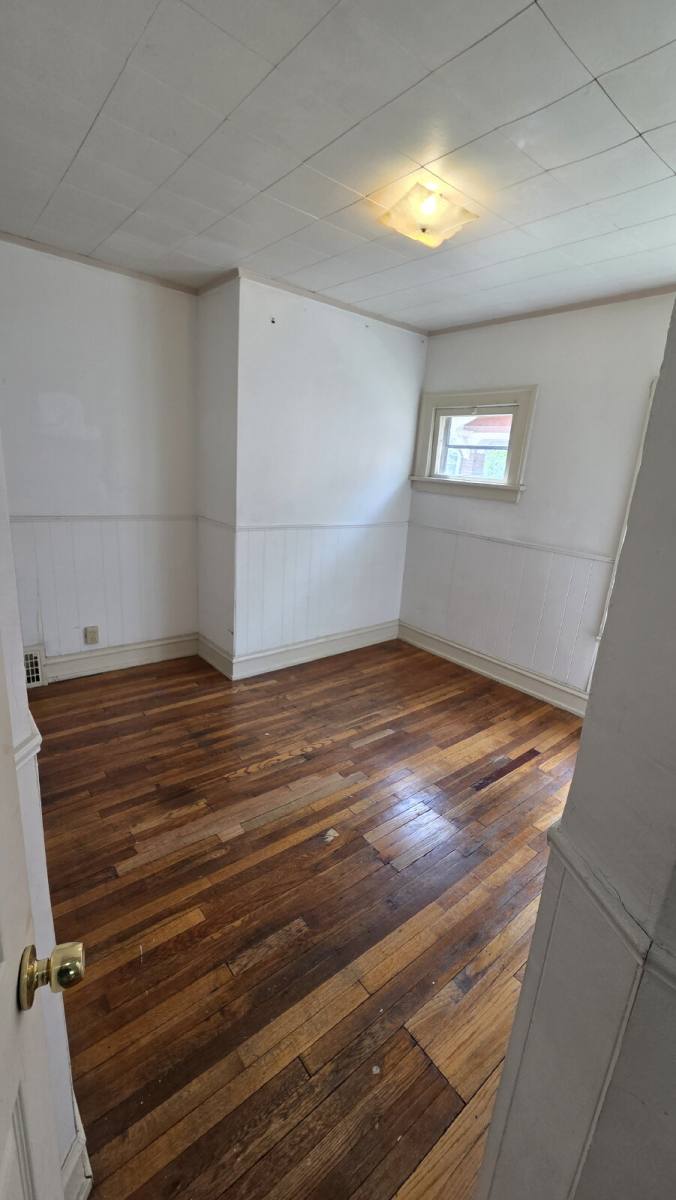 Apartment for rent at 1462 Maple Rd #1 Down Left, Cleveland, OH 44121
