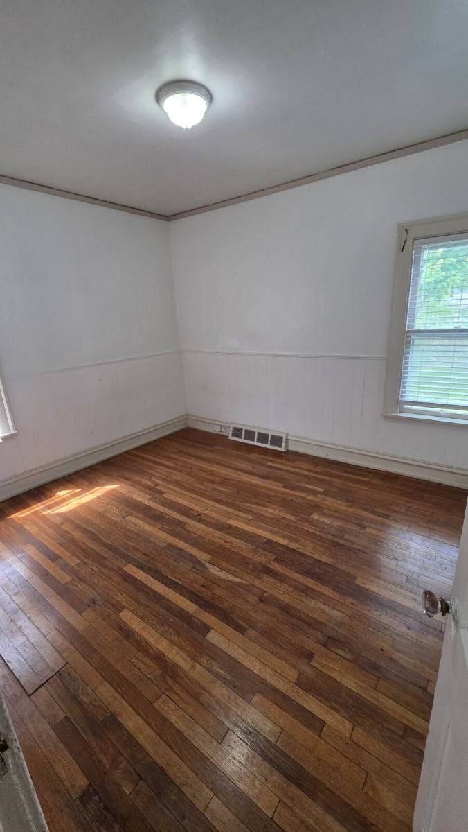 Apartment for rent at 1462 Maple Rd #1 Down Left, Cleveland, OH 44121