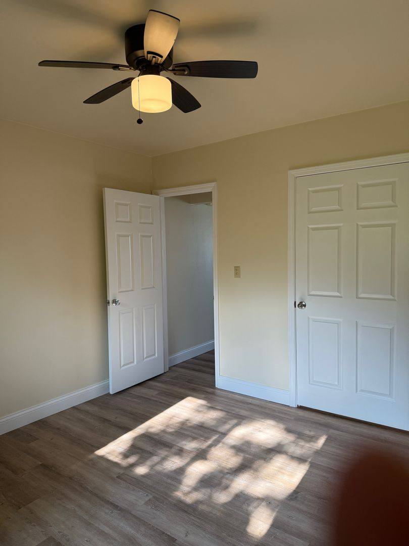 Apartment for rent at 747-751 Aurora Ave, Aurora, IL 60505
