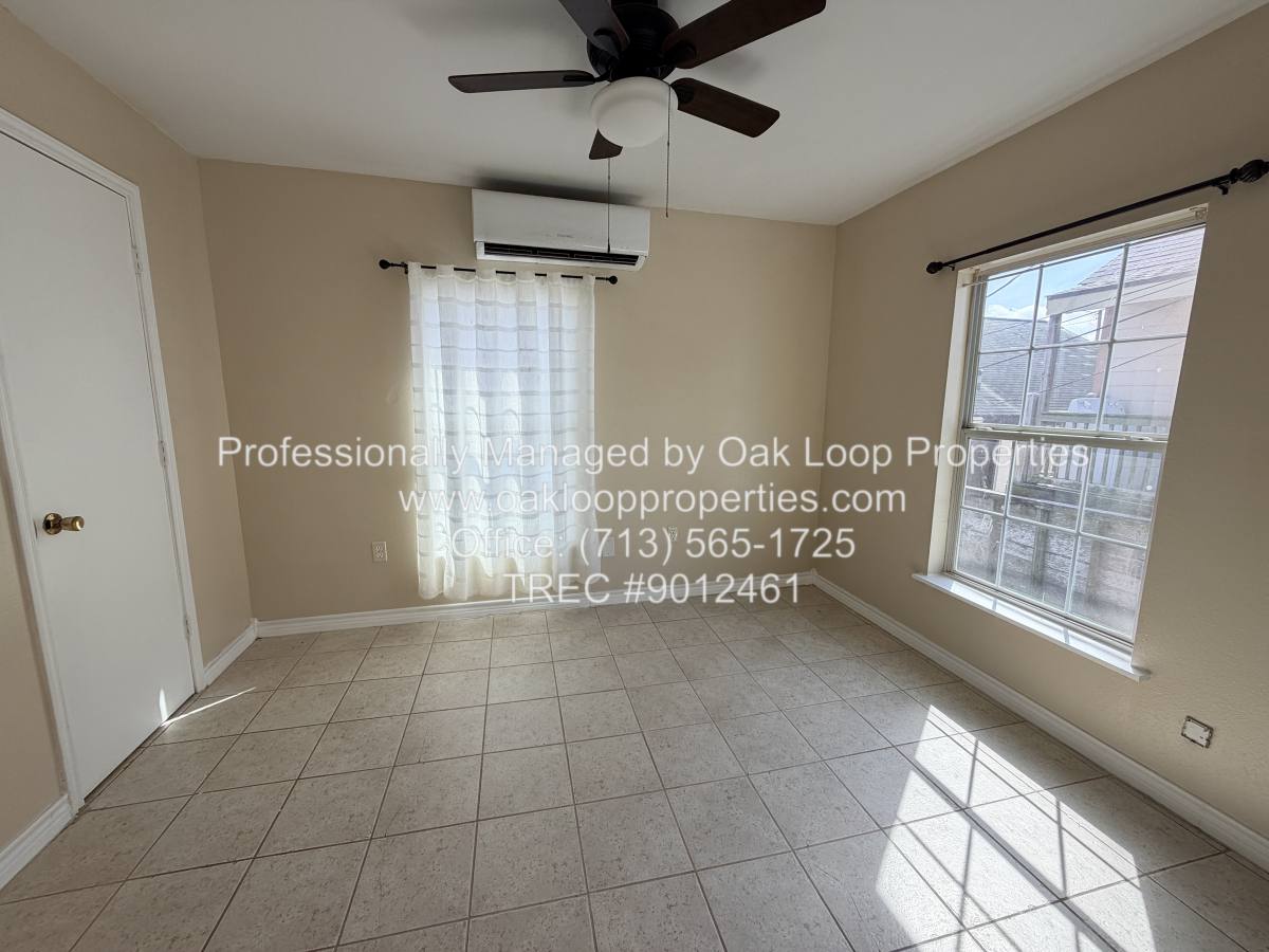 House for rent at 2811 1 2 Market St #B, Baytown, TX 77520