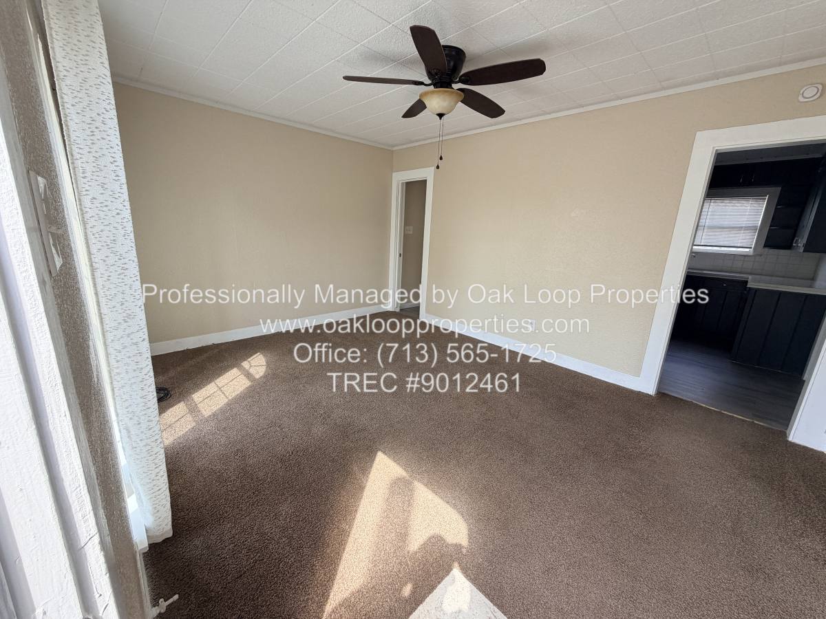 House for rent at 2811 1 2 Market St #B, Baytown, TX 77520