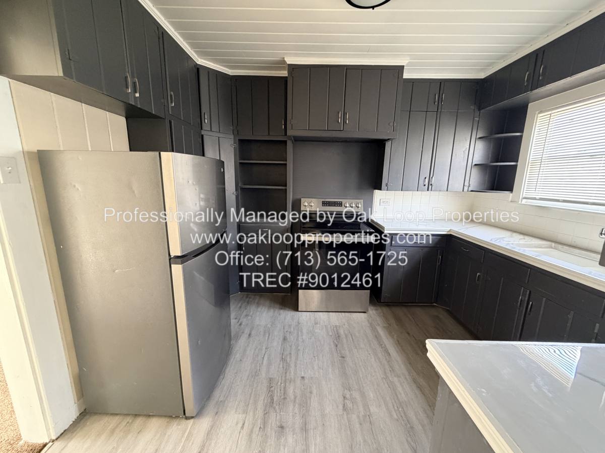 House for rent at 2811 1 2 Market St #B, Baytown, TX 77520