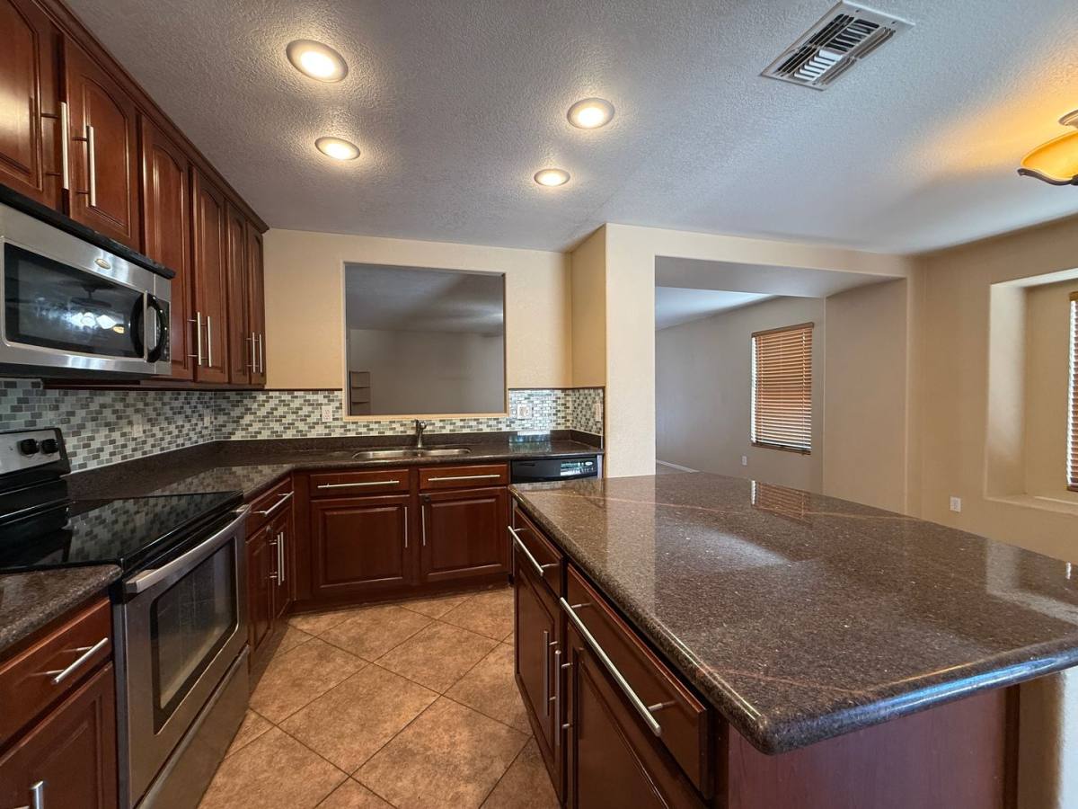 House for rent at 1106 E Gwen St, Phoenix, AZ 85042