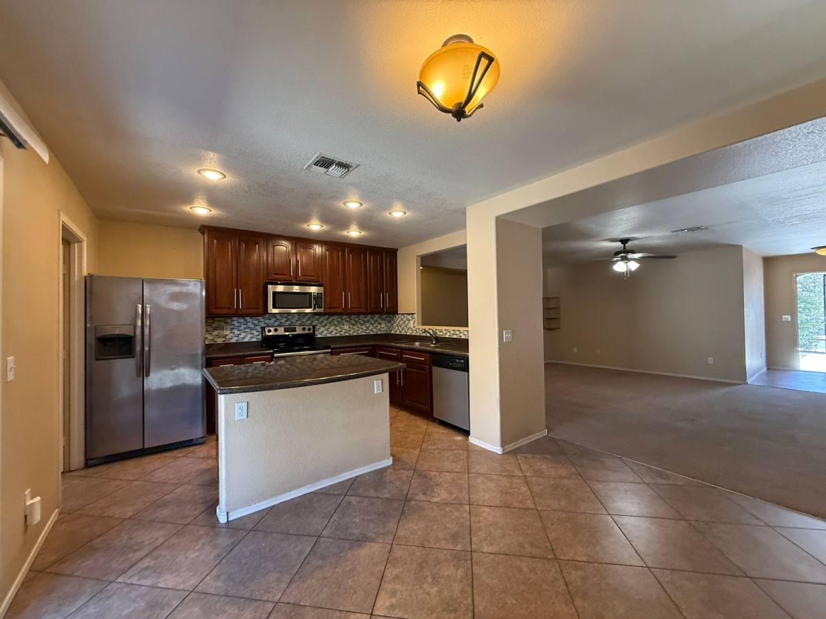 House for rent at 1106 E Gwen St, Phoenix, AZ 85042