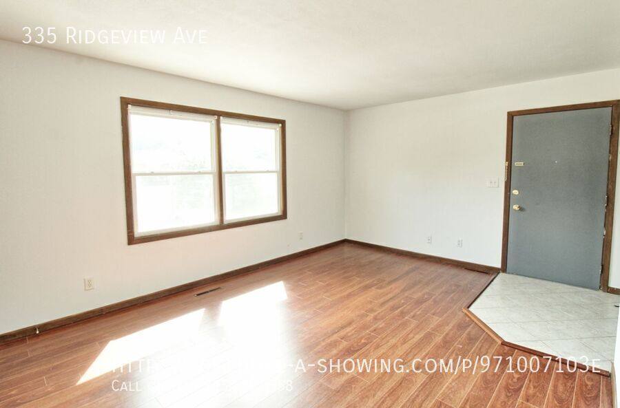 Apartment for rent at 335 Ridgeview Ave, Rockford, IL 61107