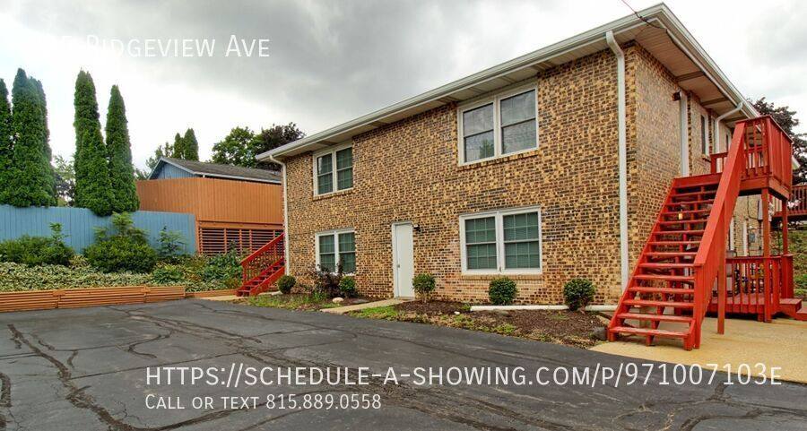 Apartment for rent at 335 Ridgeview Ave, Rockford, IL 61107