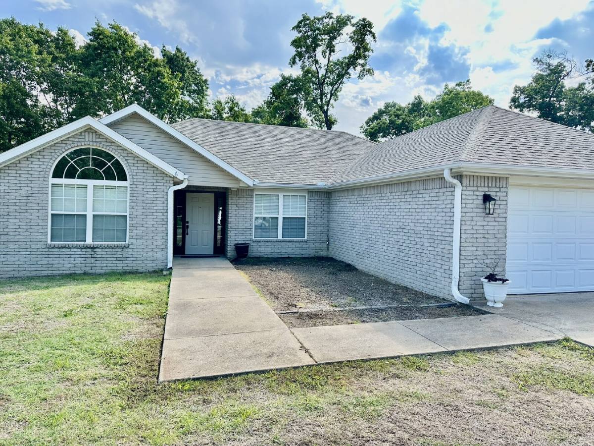 House for rent at 6 Roessler Lane, Bella Vista, AR 72715