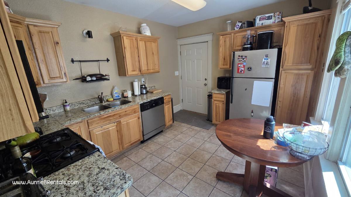 Apartment for rent at 3141 Aldrich Ave S, Minneapolis, MN 55408