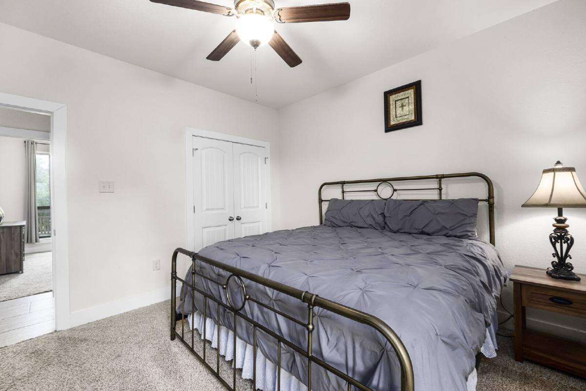 House for rent at 618 Wagon Wheel Dr, Canyon Lake, TX 78133