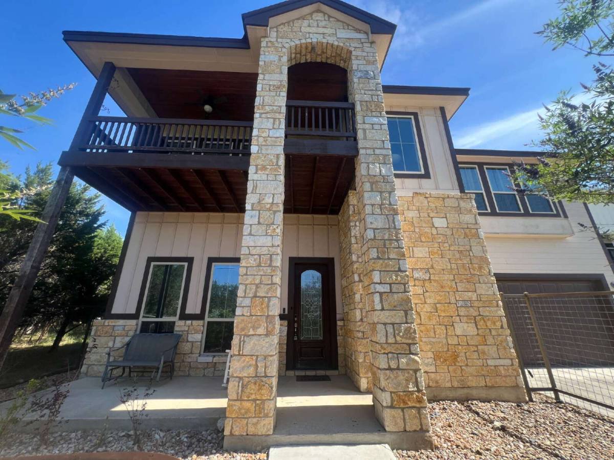 House for rent at 618 Wagon Wheel Dr, Canyon Lake, TX 78133