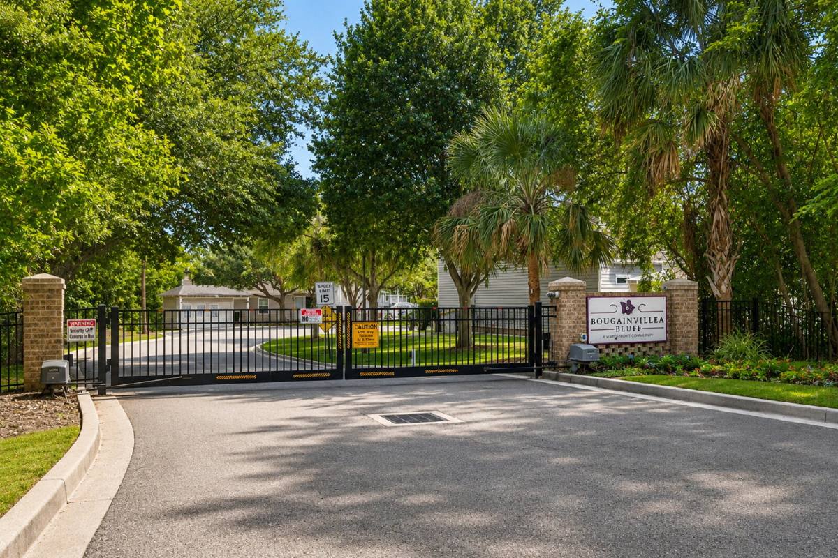 Townhouse for rent at 11330 White Bluff Rd #26, Savannah, GA 31419