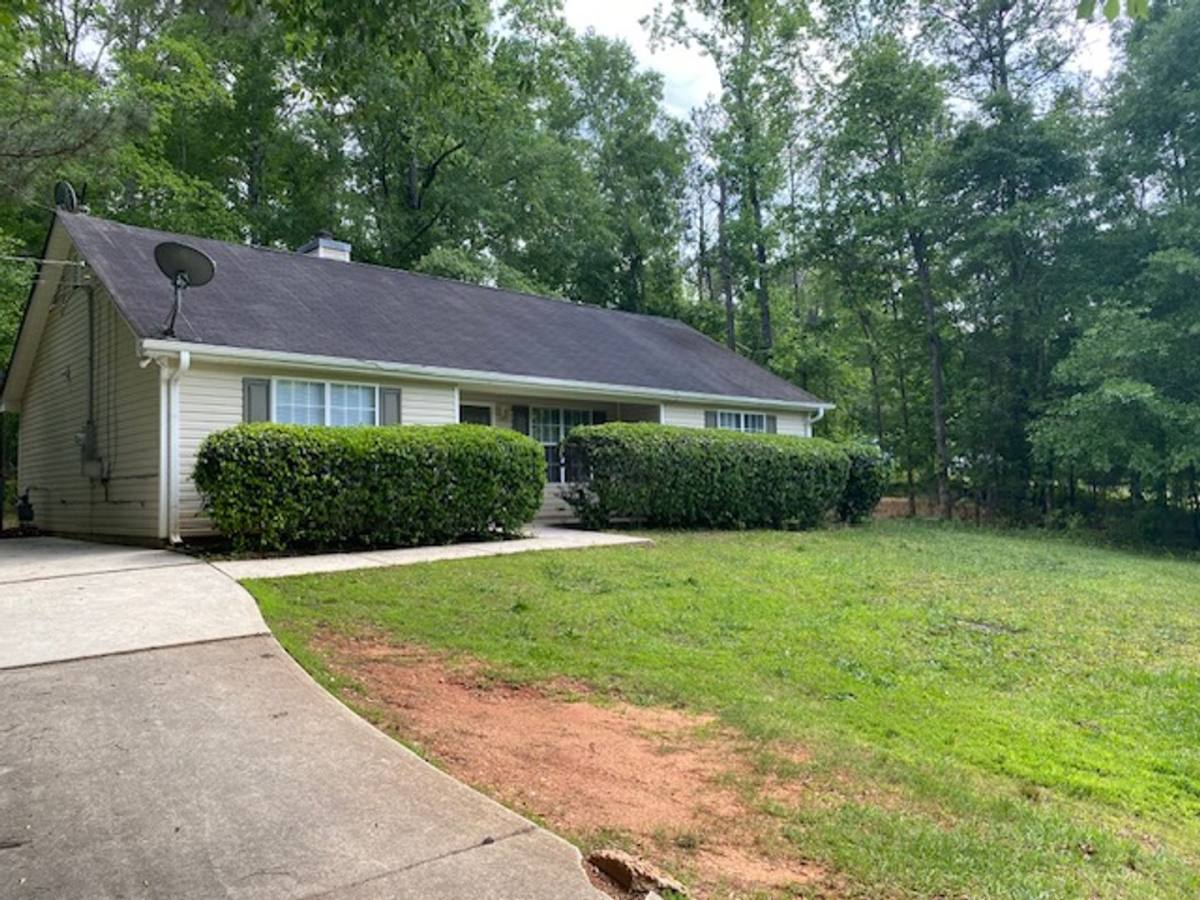 House for rent at 307 Wolf Creek Place, Locust Grove, GA 30248