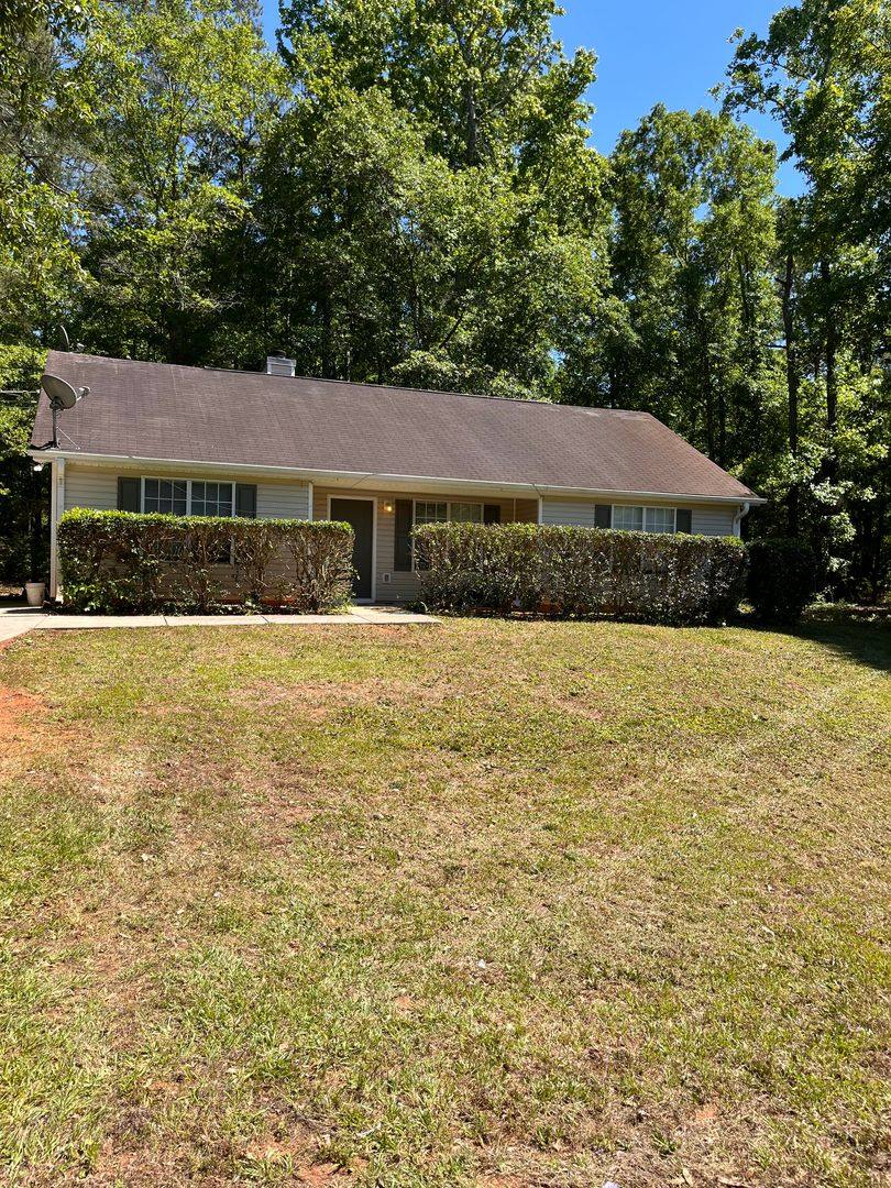 House for rent at 307 Wolf Creek Place, Locust Grove, GA 30248