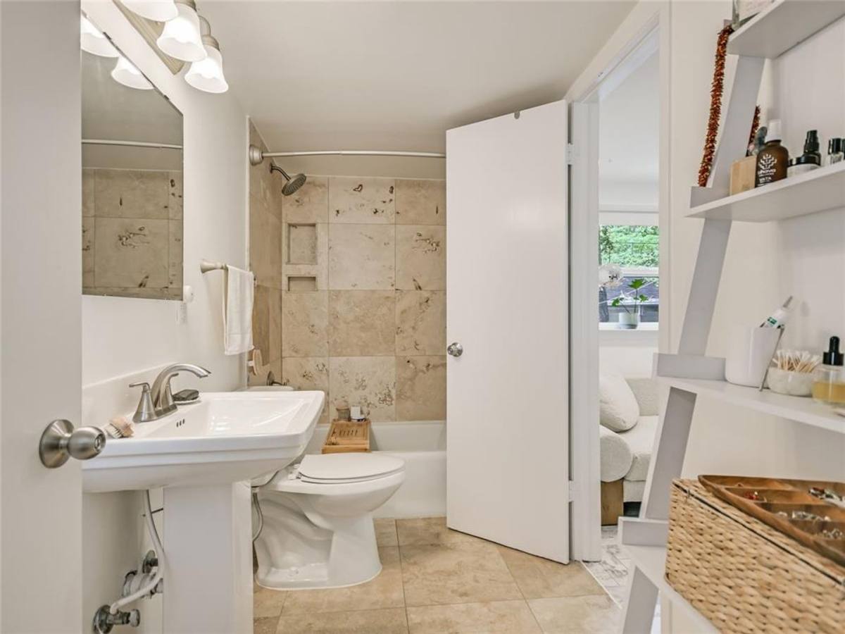 House for rent at 1021 Ellingson, Austin, TX 78705