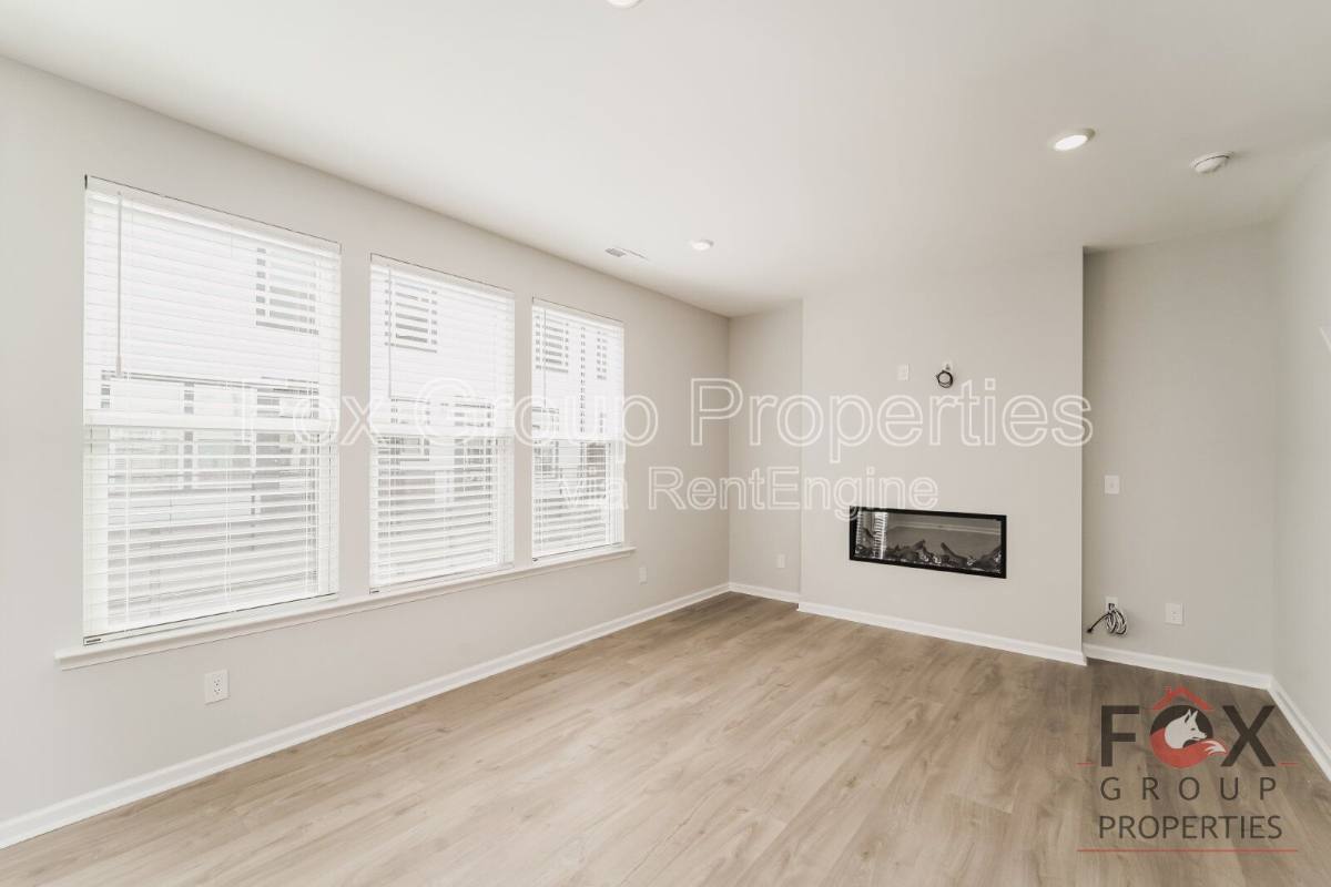 Townhouse for rent at 908 Mary Max Dr, Davidson, NC 28036