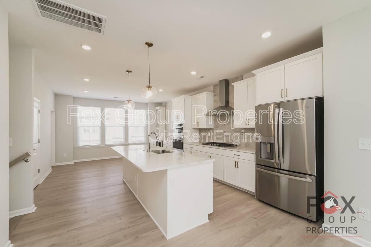 Townhouse for rent at 908 Mary Max Dr, Davidson, NC 28036
