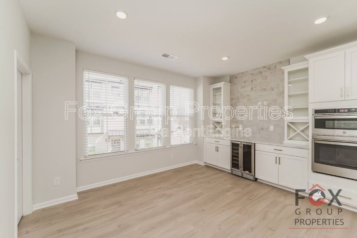 Townhouse for rent at 908 Mary Max Dr, Davidson, NC 28036