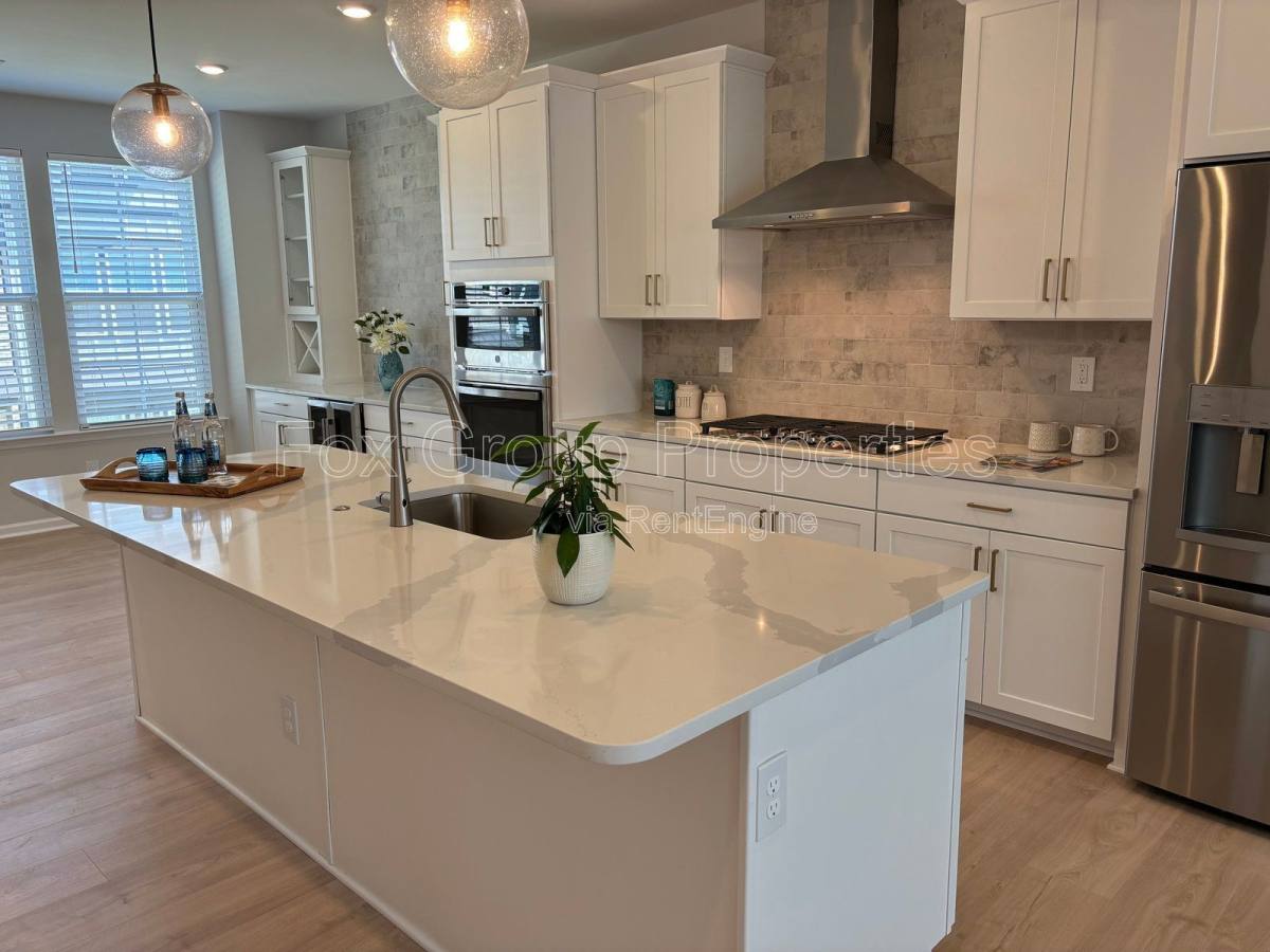 Townhouse for rent at 908 Mary Max Dr, Davidson, NC 28036