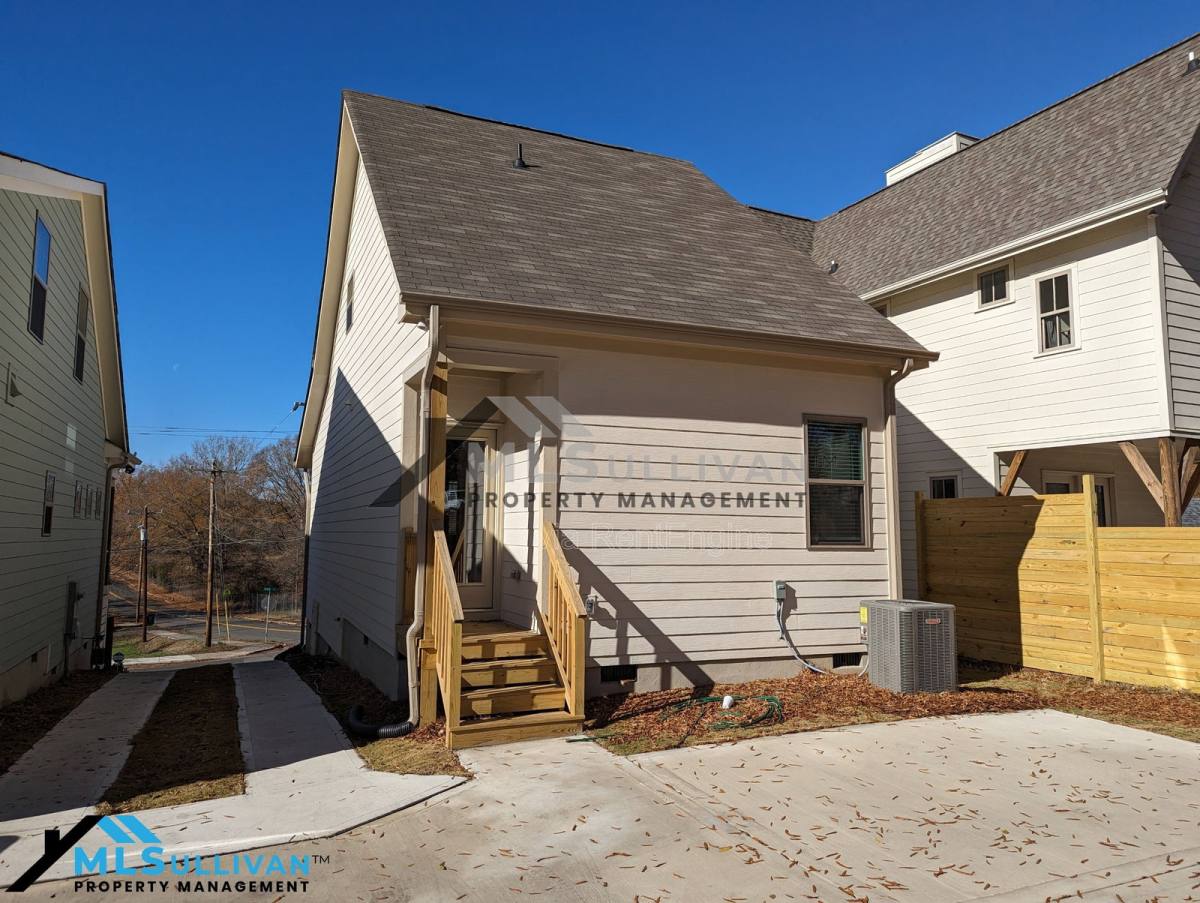 House for rent at 701 Grant St, Durham, NC 27701