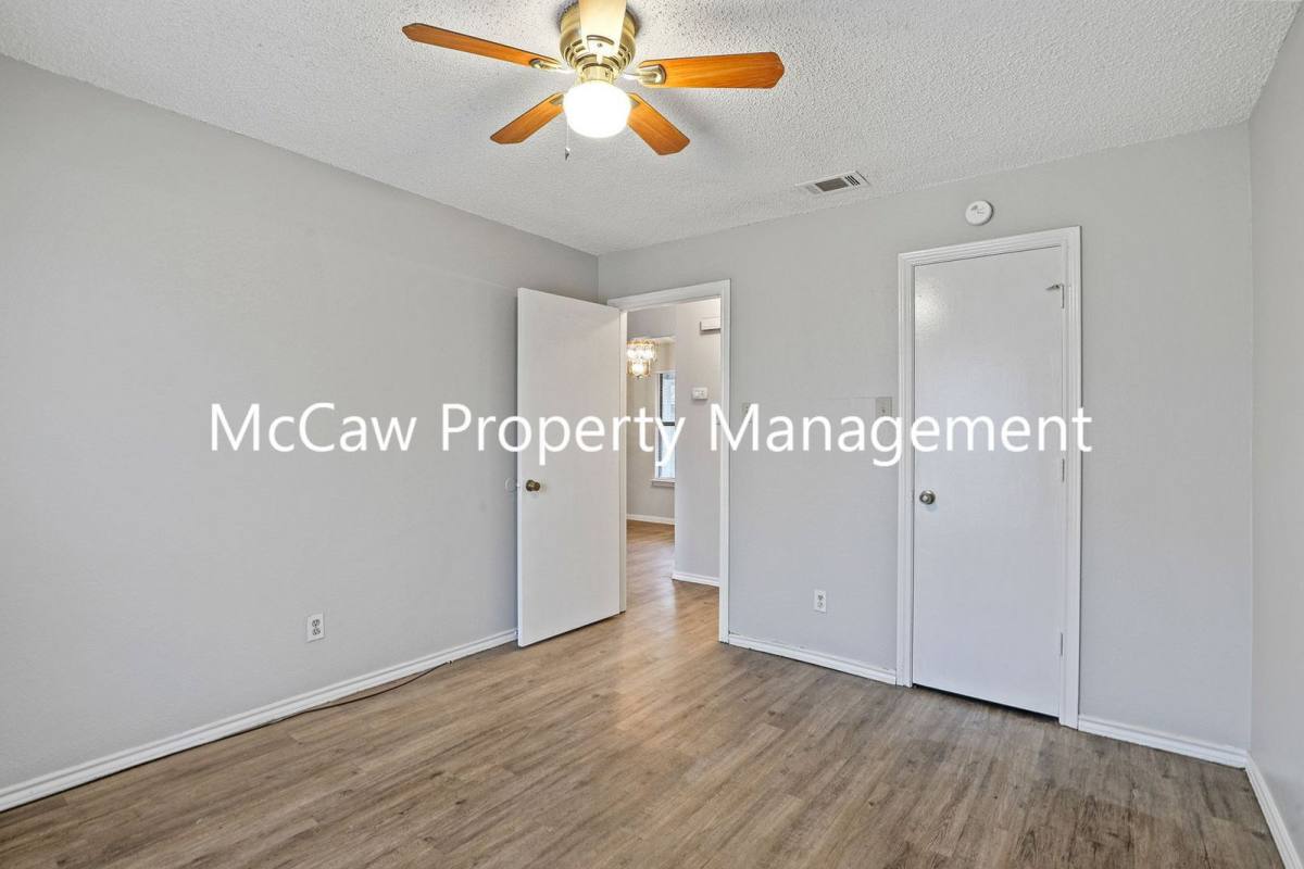 Apartment for rent at 715 Long Court, Cedar Hill, TX 75104