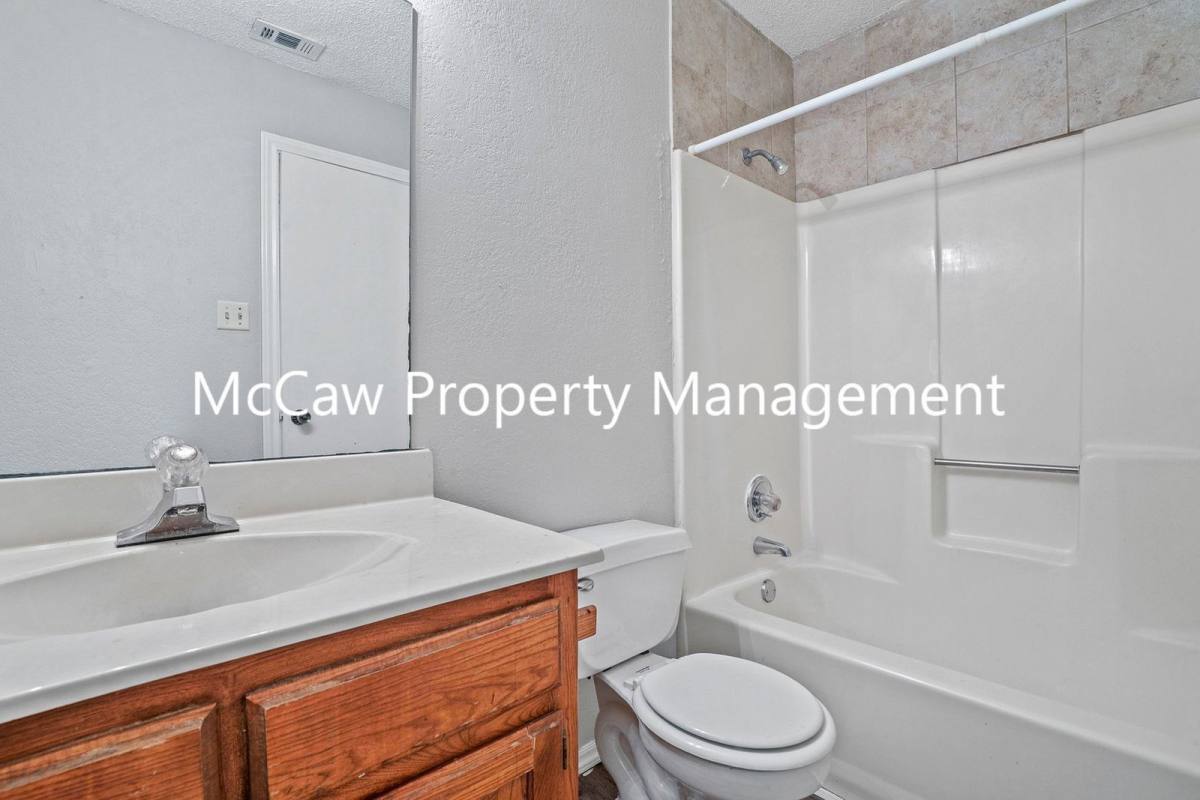 Apartment for rent at 715 Long Court, Cedar Hill, TX 75104