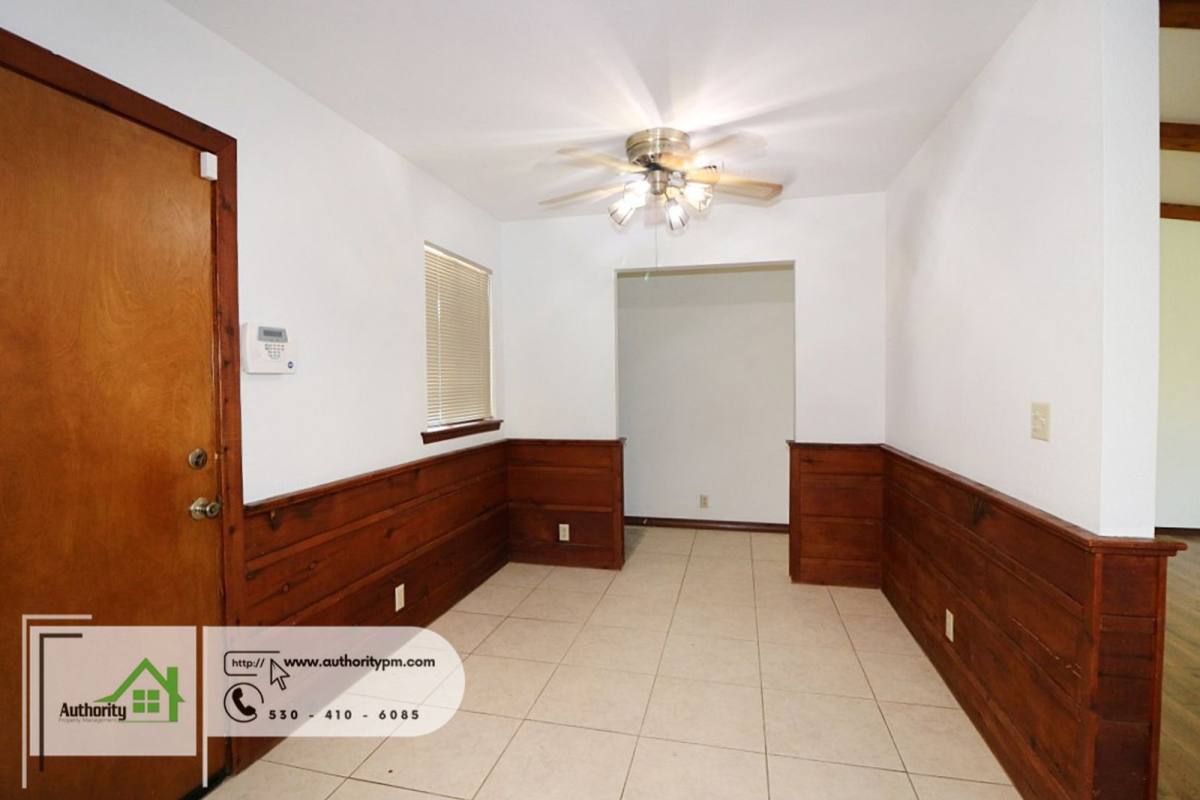 House for rent at 1744 Kildare Dr, Redding, CA 96001