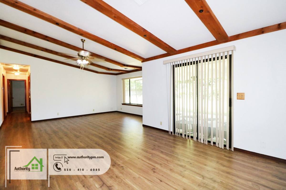 House for rent at 1744 Kildare Dr, Redding, CA 96001
