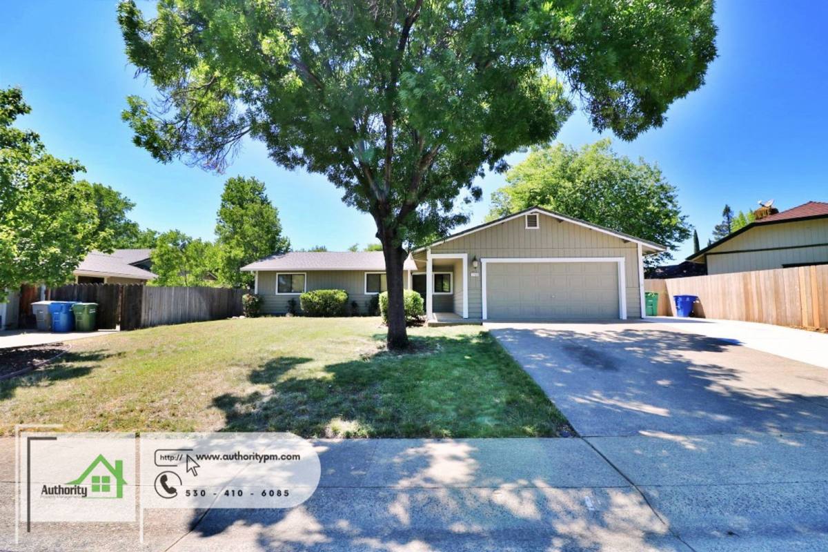 House for rent at 1744 Kildare Dr, Redding, CA 96001