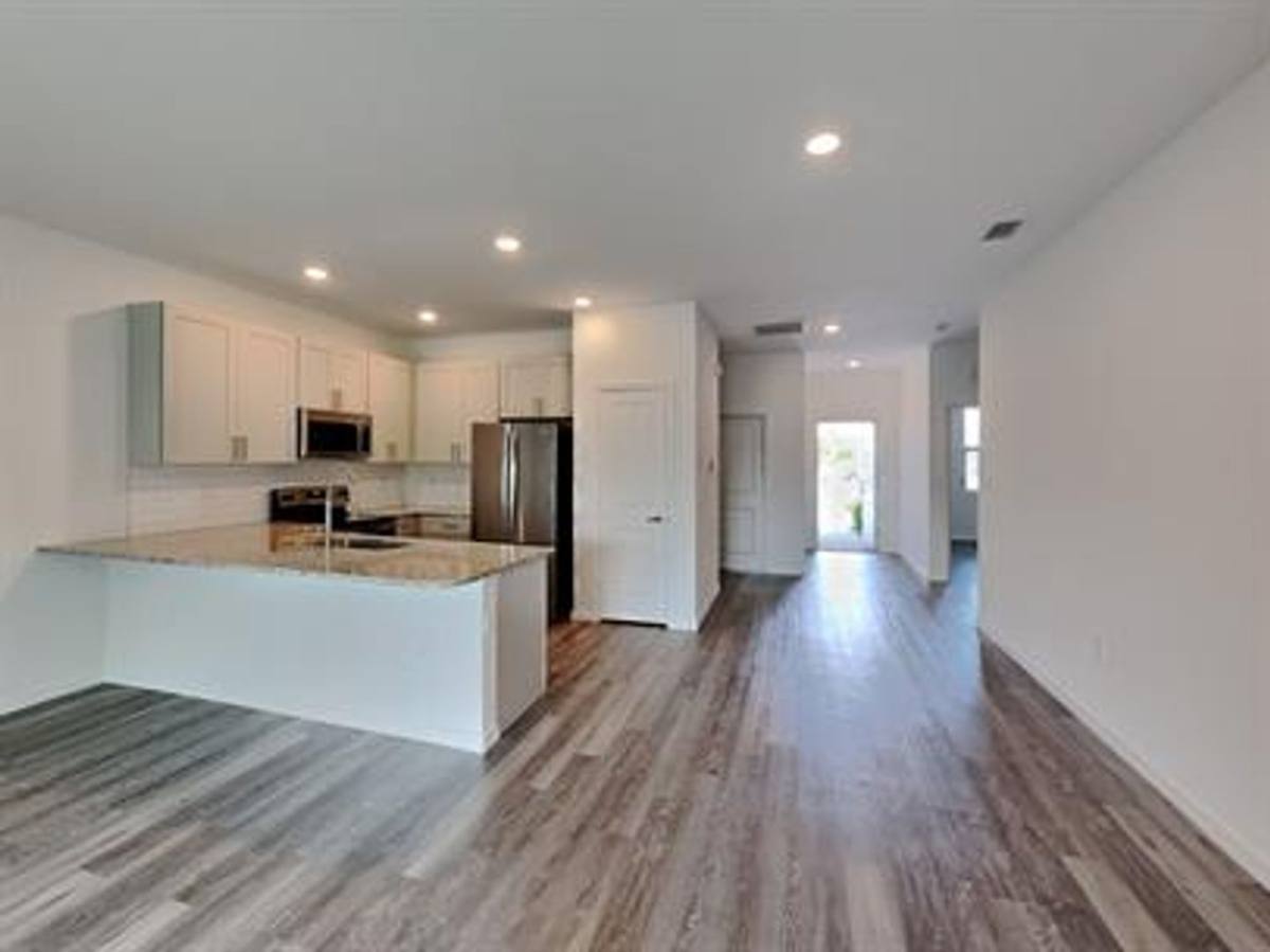 Apartment for rent at 3106 SE Santa Barbara Place, Cape Coral, FL 33904