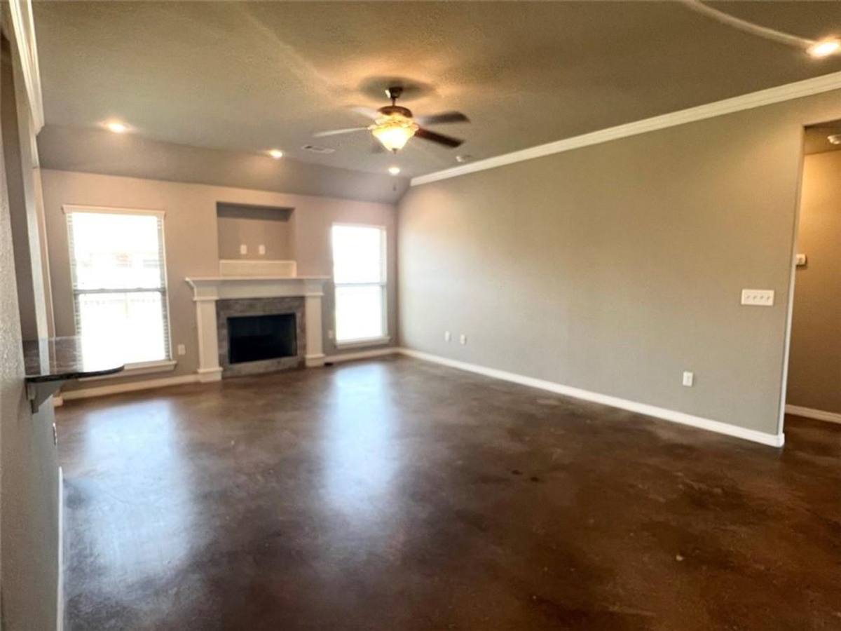House for rent at 211 Genoa Way, Centerton, AR 72719