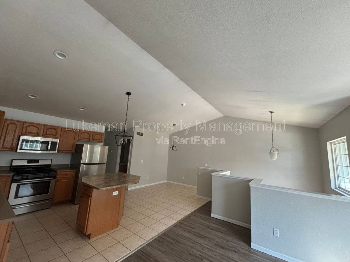 Apartment for rent at 415 S Kendall Ave #403, Kalamazoo, MI 49006