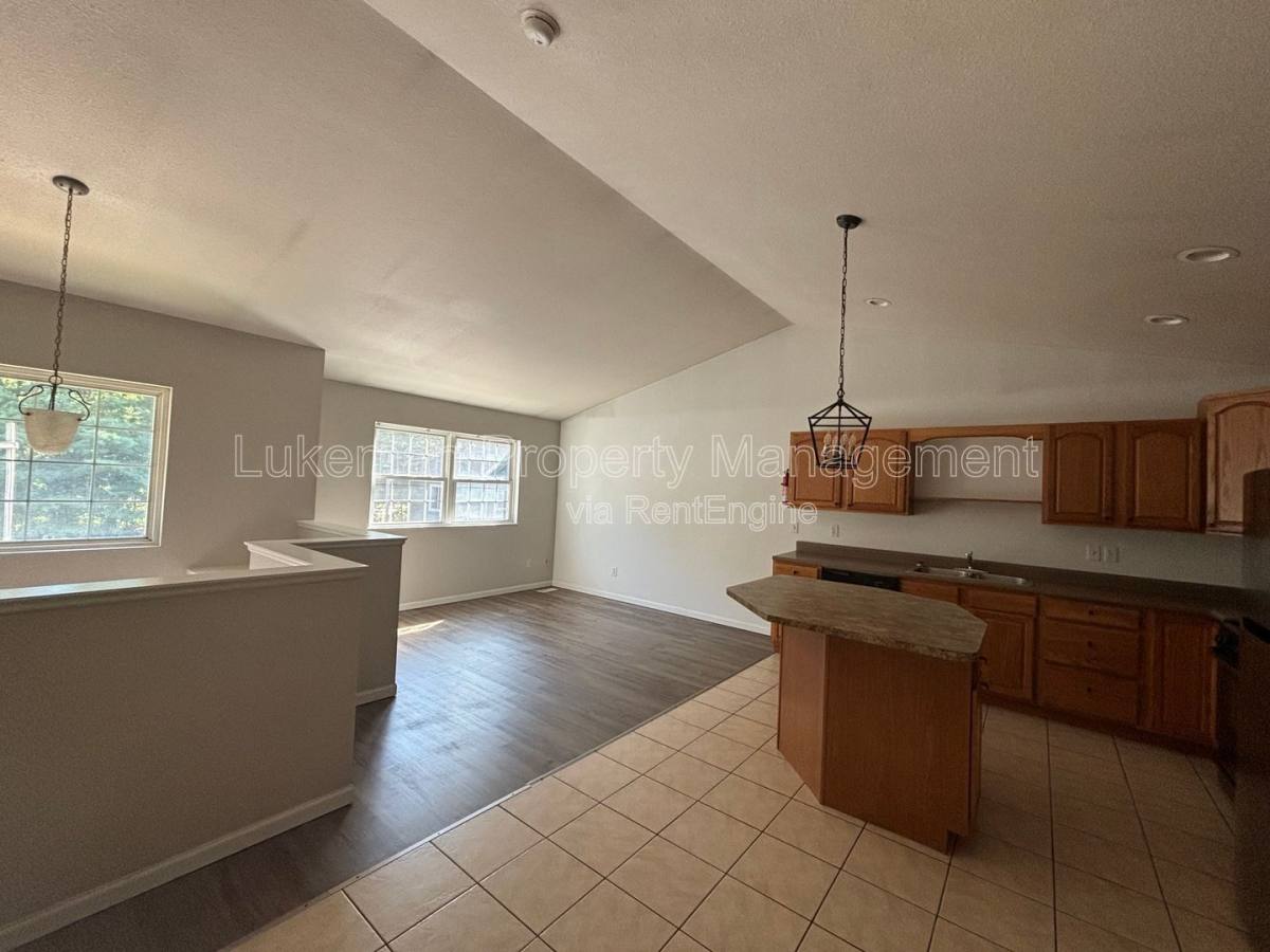 Apartment for rent at 415 S Kendall Ave #403, Kalamazoo, MI 49006