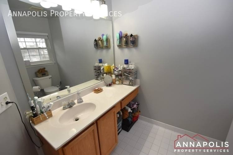 Townhouse for rent at 34 Millhaven Court, Edgewater, MD 21037