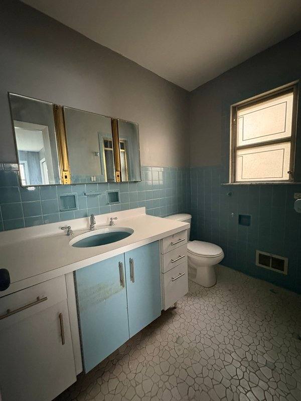 Apartment for rent at 861 Ave C #1, Bayonne, NJ 07002