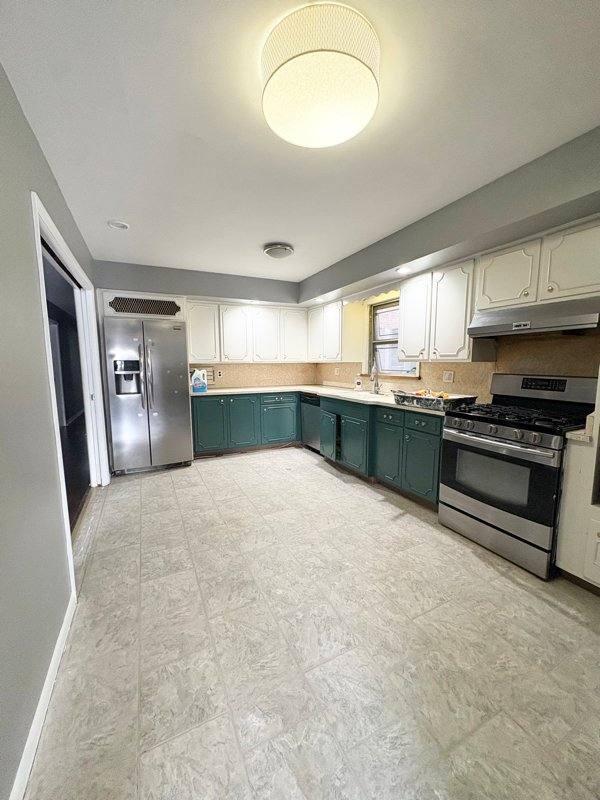 Apartment for rent at 861 Ave C #1, Bayonne, NJ 07002