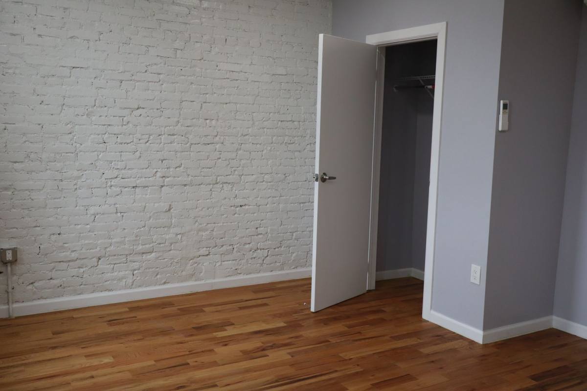 Apartment for rent at 7 N Carey St, Baltimore, MD 21223