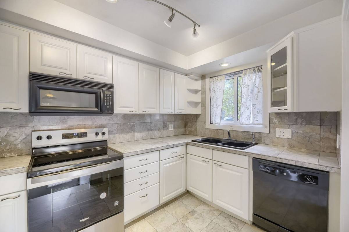 Apartment for rent at 1195 - 1197 S Sherman St, Denver, CO 80210