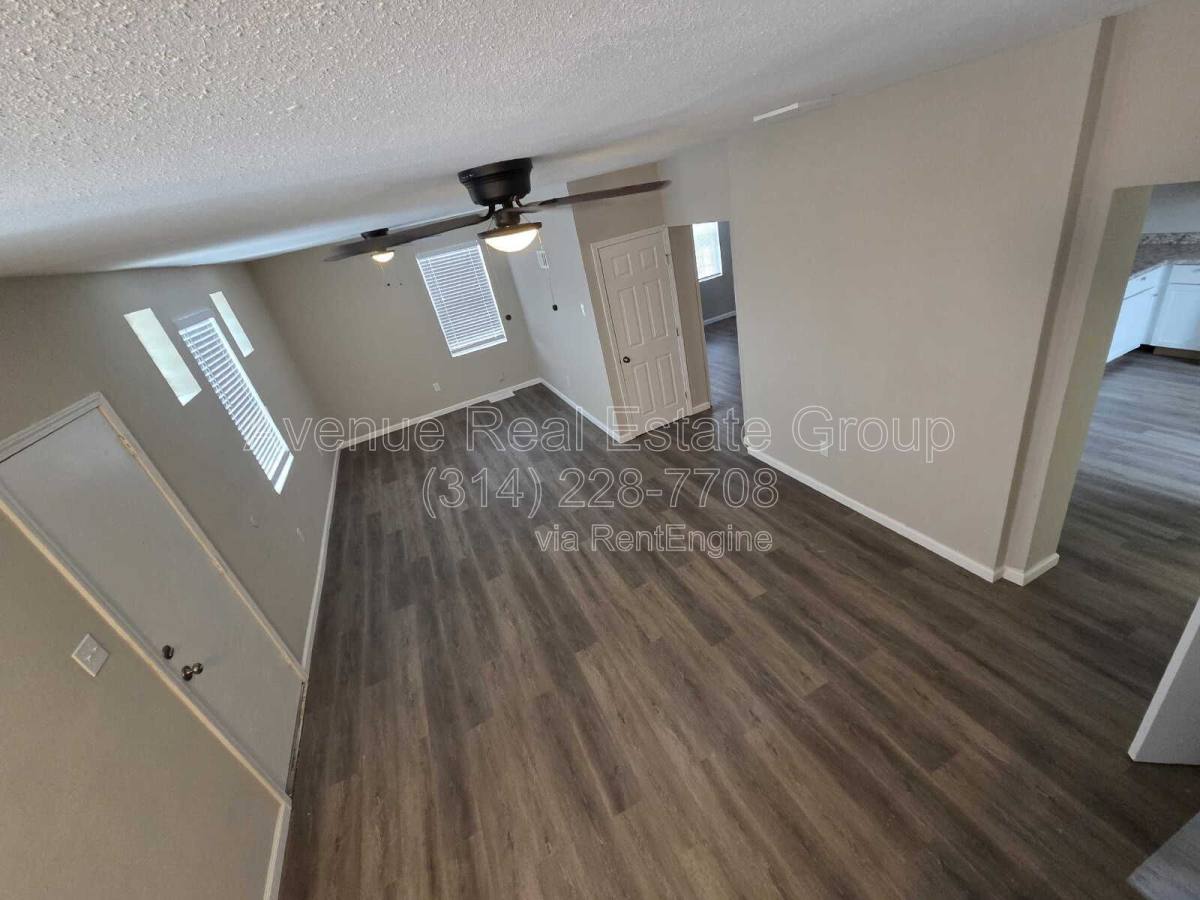 House for rent at 1131 N Florissant Rd, Saint Louis, MO 63135